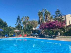 Casa in Sicilia con piscina e giardino, Milazzo